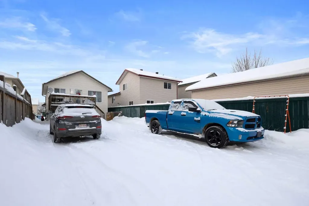 145 Laurier Road Fort Mcmurray AB T9K 2L4