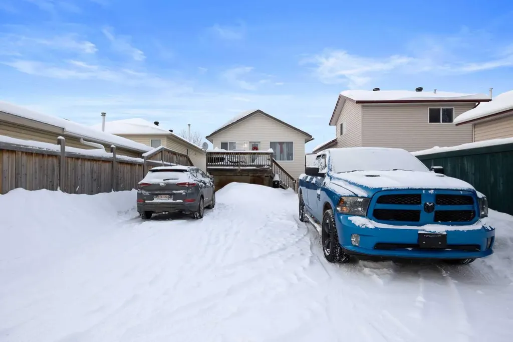 145 Laurier Road Fort Mcmurray AB T9K 2L4
