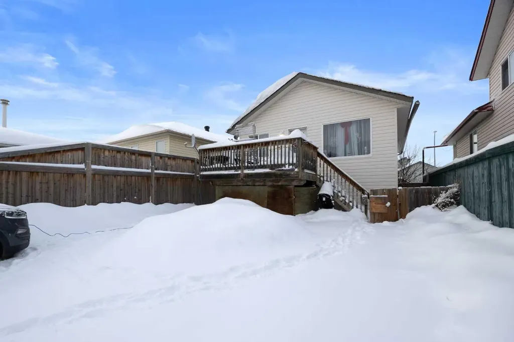 145 Laurier Road Fort Mcmurray AB T9K 2L4