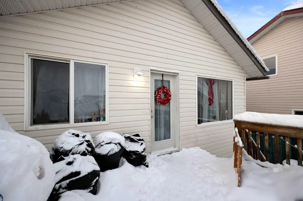 145 Laurier Road Fort Mcmurray AB T9K 2L4