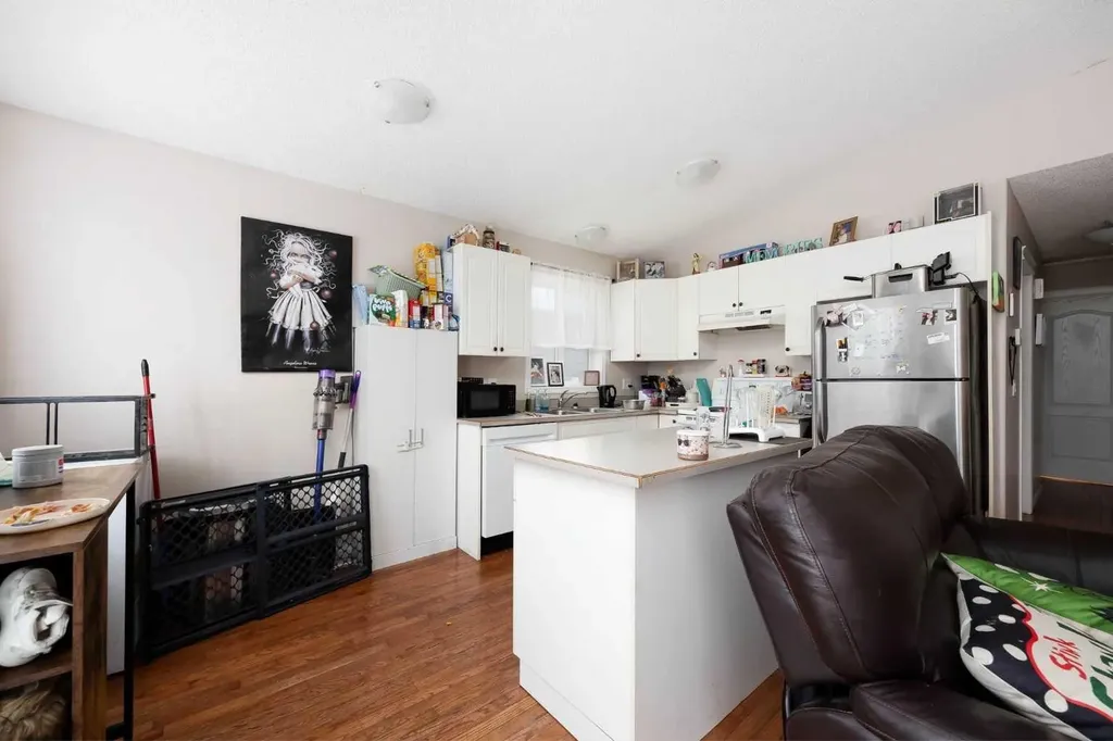 145 Laurier Road Fort Mcmurray AB T9K 2L4