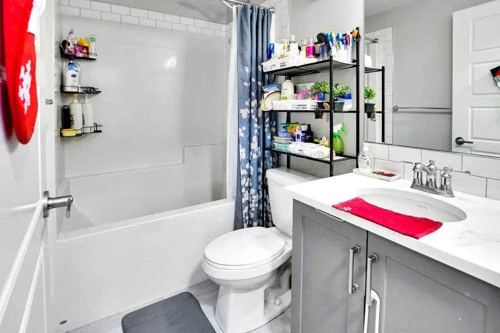 28 Savanna Passage NE Calgary AB T3J 0Y2