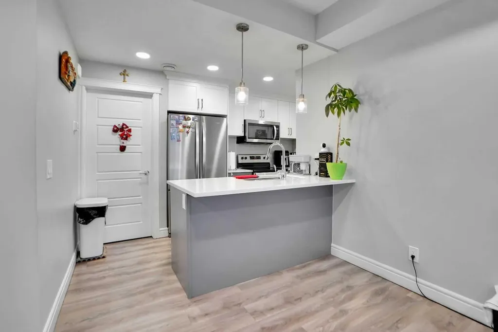 28 Savanna Passage NE Calgary AB T3J 0Y2