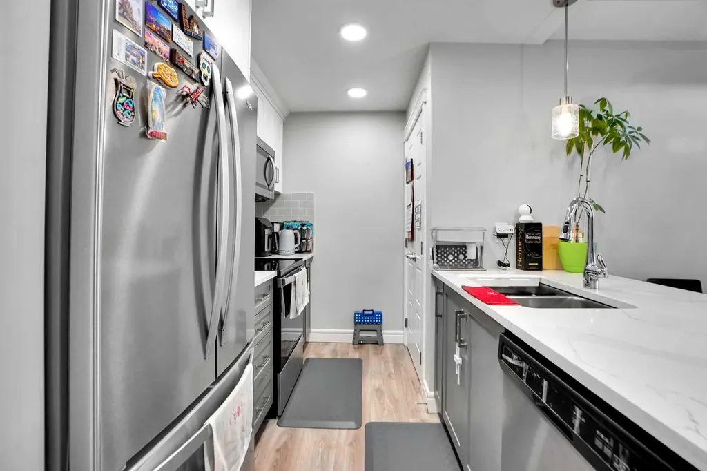 28 Savanna Passage NE Calgary AB T3J 0Y2