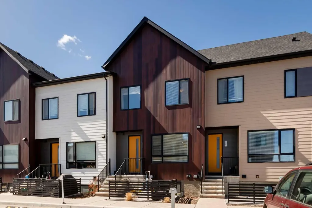 105 Redstone Crescent NE Calgary AB T3N1M4