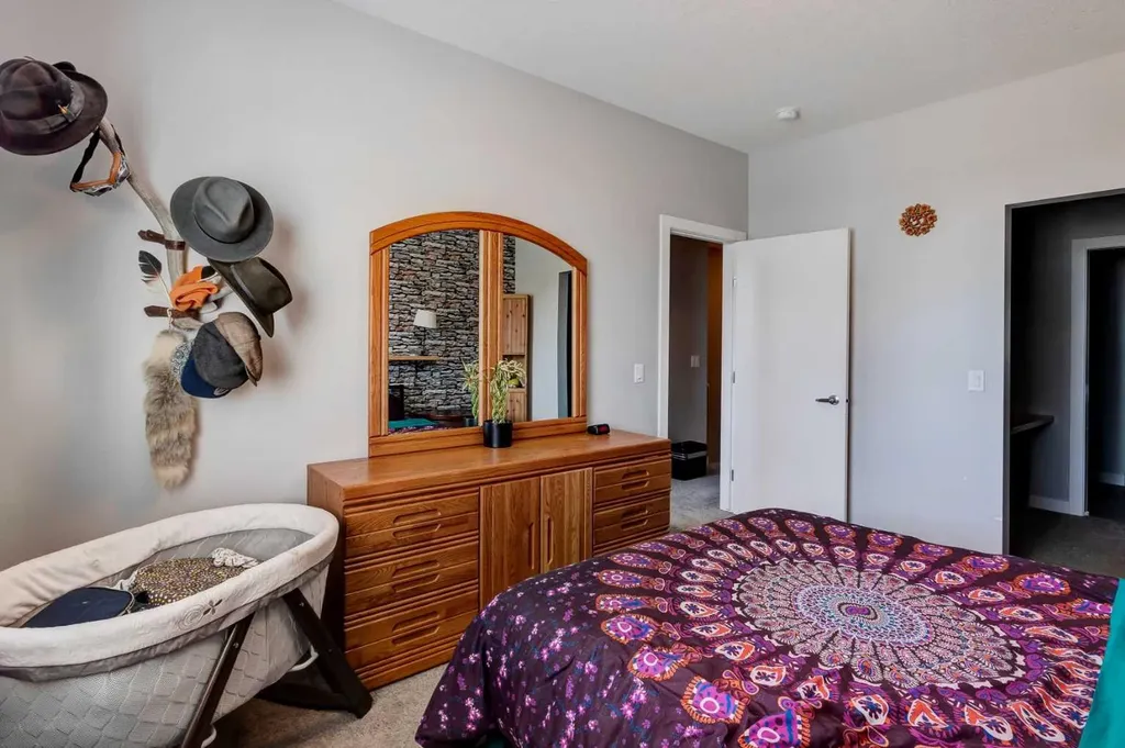 105 Redstone Crescent NE Calgary AB T3N1M4