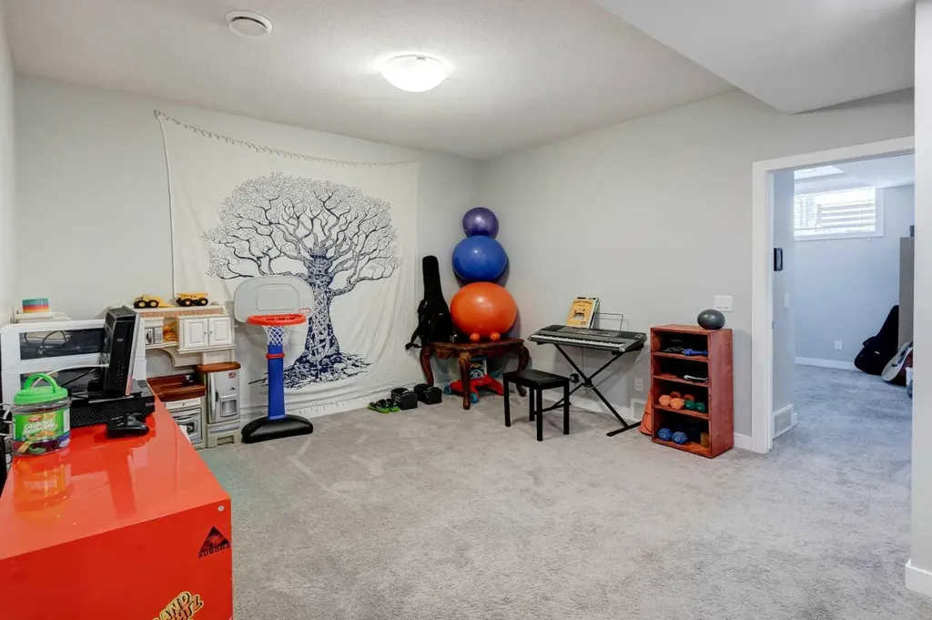 105 Redstone Crescent NE Calgary AB T3N1M4