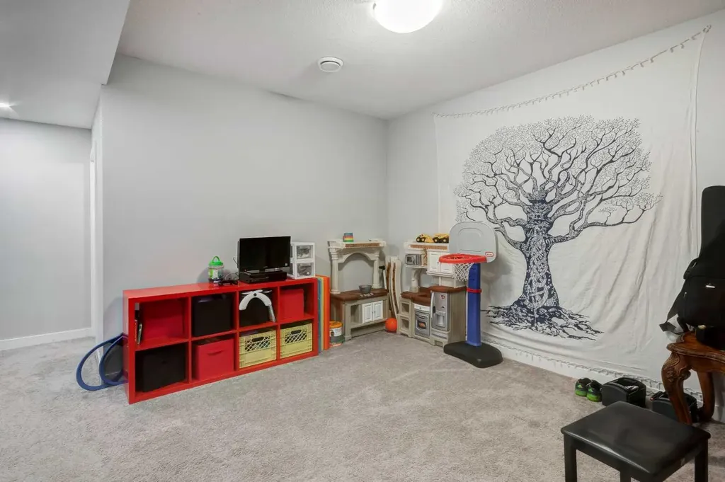 105 Redstone Crescent NE Calgary AB T3N1M4