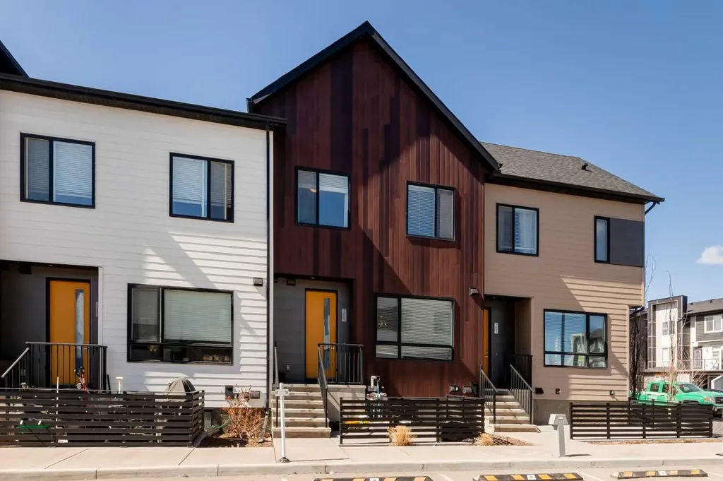 105 Redstone Crescent NE Calgary AB T3N1M4