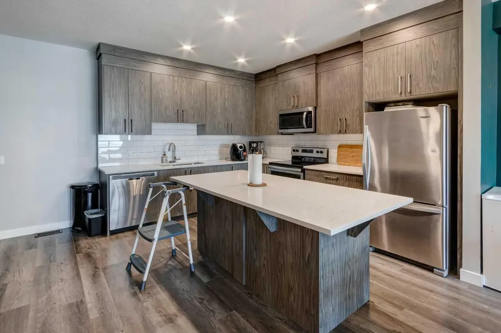105 Redstone Crescent NE Calgary AB T3N1M4