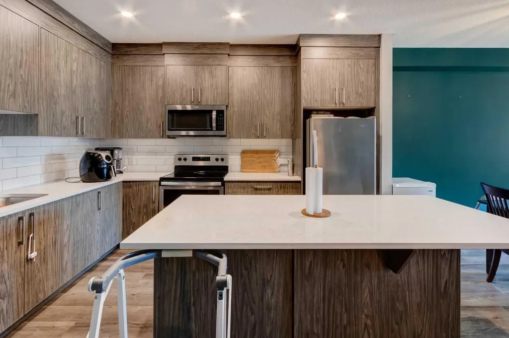 105 Redstone Crescent NE Calgary AB T3N1M4