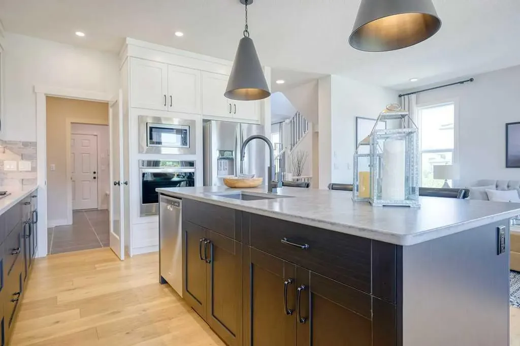 103 Wolf Creek Rise SE Calgary AB T2X4Z2