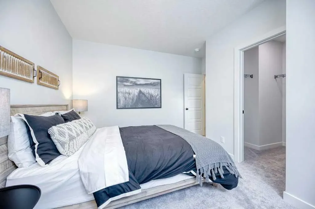 103 Wolf Creek Rise SE Calgary AB T2X4Z2