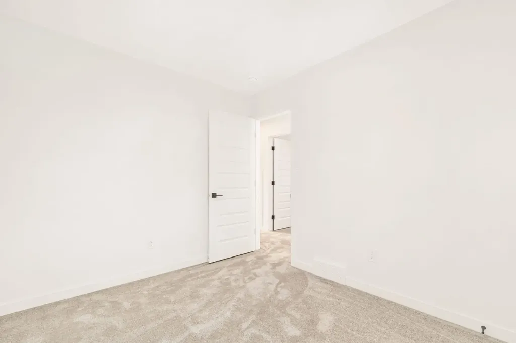82 Miners Road W Lethbridge AB T1J5W6