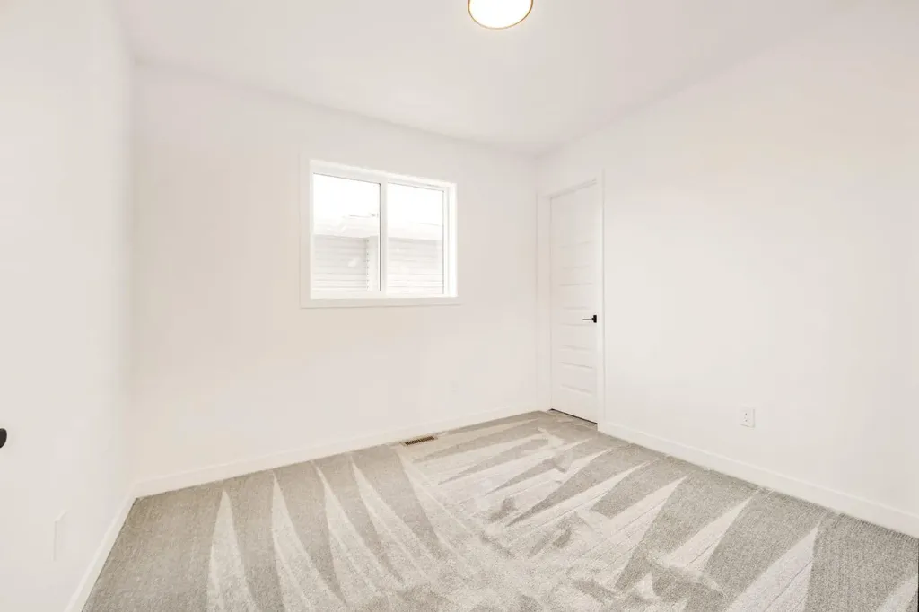 82 Miners Road W Lethbridge AB T1J5W6