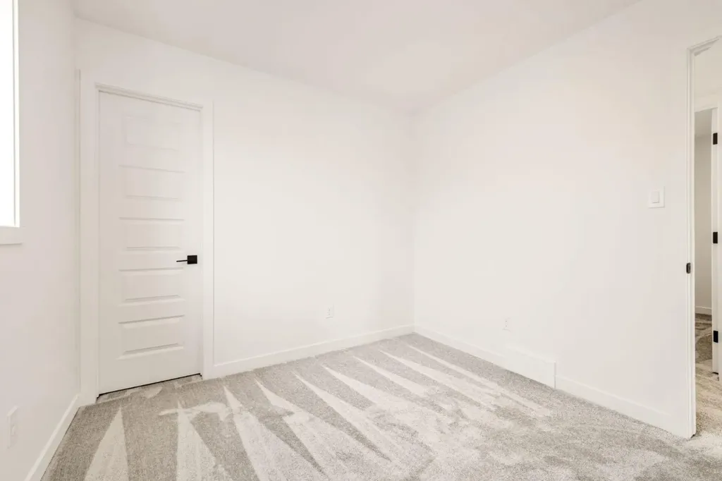 82 Miners Road W Lethbridge AB T1J5W6