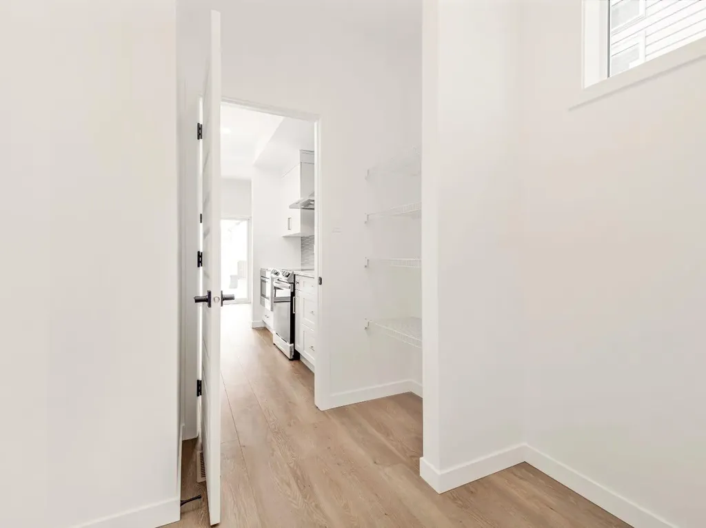 82 Miners Road W Lethbridge AB T1J5W6