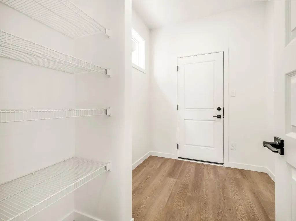 82 Miners Road W Lethbridge AB T1J5W6