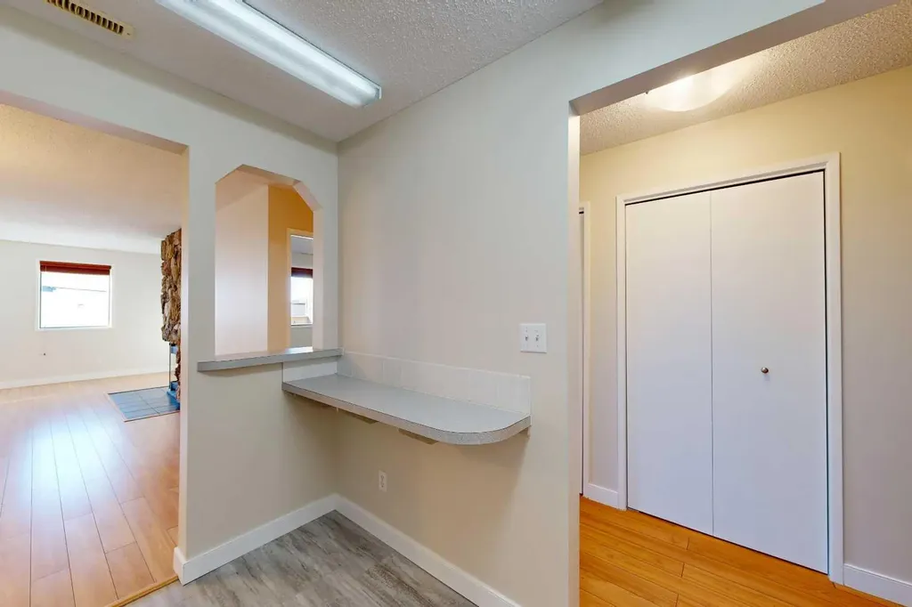 4714A 49 Street Stettler AB T0C 2L2