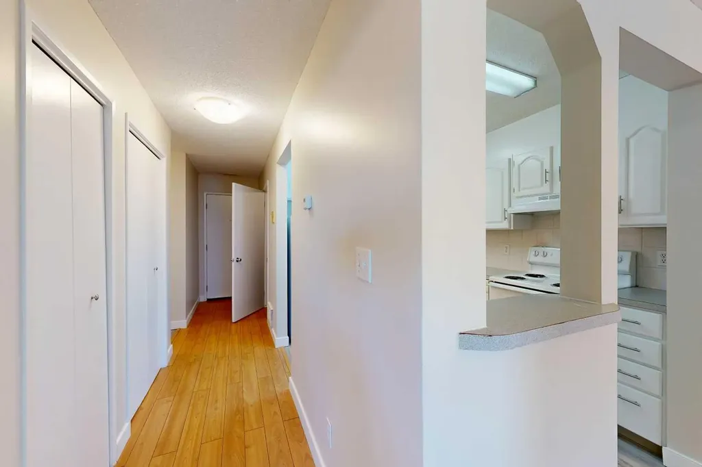 4714A 49 Street Stettler AB T0C 2L2