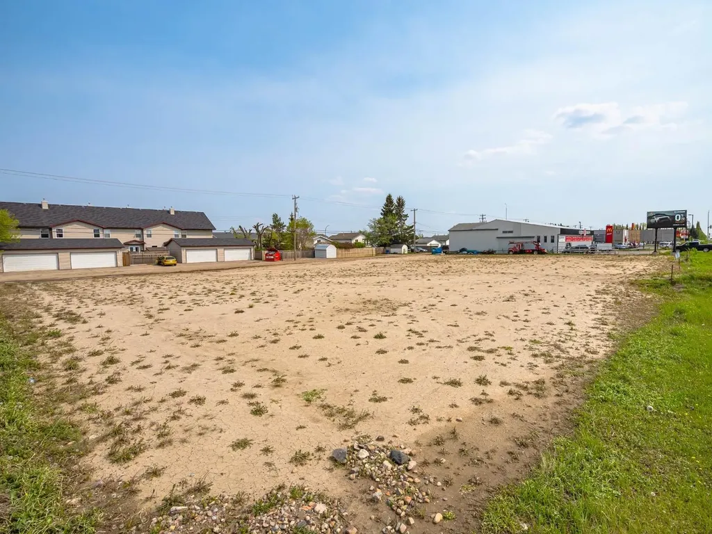 1815 50 Avenue Lloydminster SK S9V 2H8