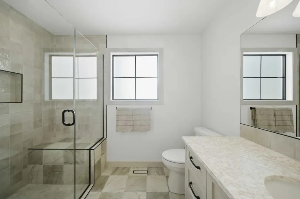22 Sunberry Place Sylvan Lake AB T4S 0S7