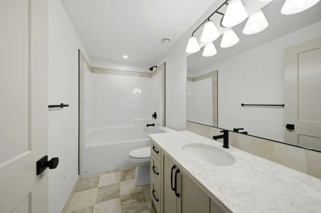 22 Sunberry Place Sylvan Lake AB T4S 0S7