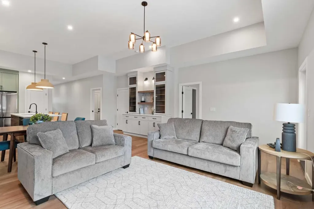 4922 Beardsley Avenue Lacombe AB T4L 0G4