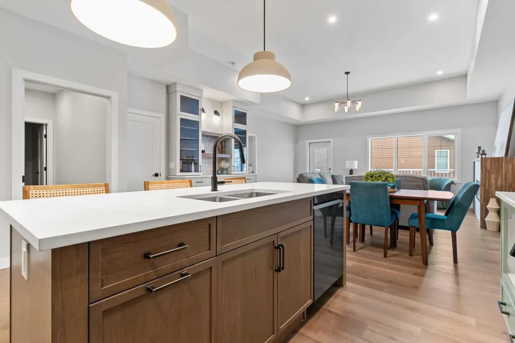 4922 Beardsley Avenue Lacombe AB T4L 0G4