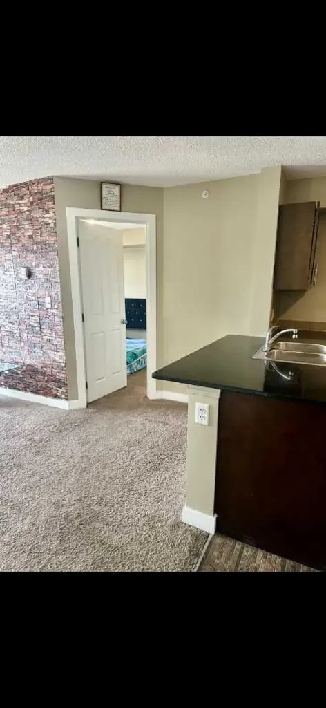 7110 80 Avenue NE Calgary AB T3J0N4