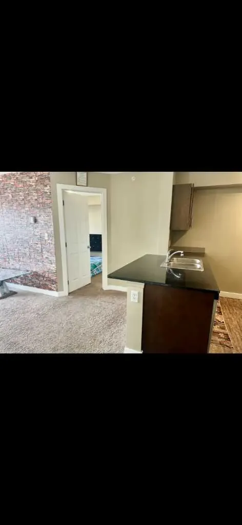 7110 80 Avenue NE Calgary AB T3J0N4