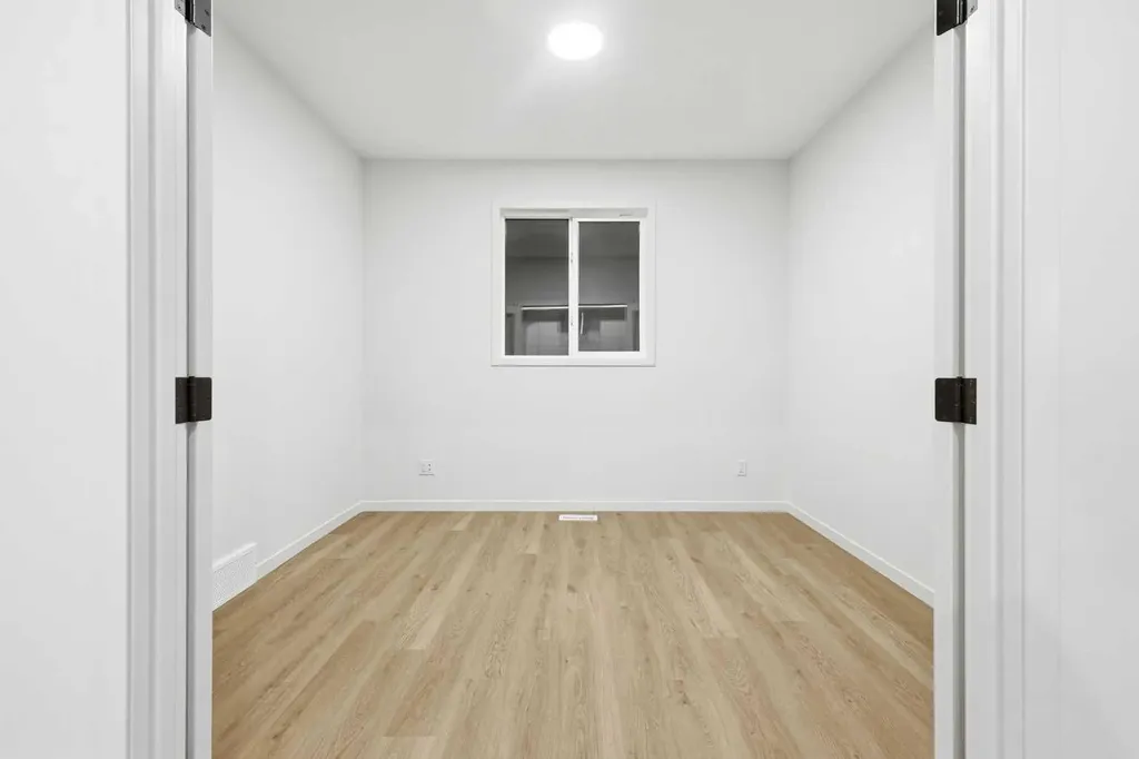 48 Herron Way NE Calgary AB T3P 2R7