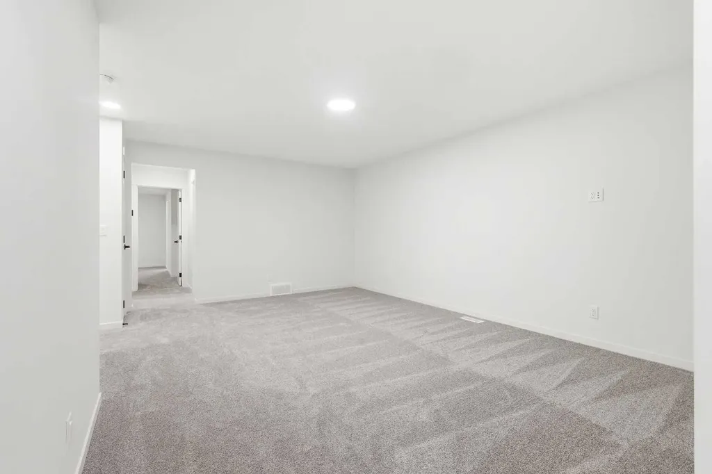 48 Herron Way NE Calgary AB T3P 2R7