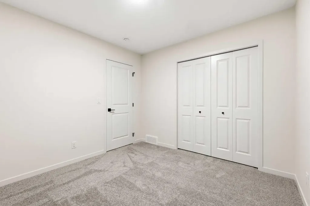 48 Herron Way NE Calgary AB T3P 2R7