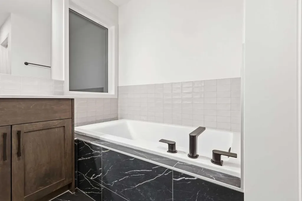 48 Herron Way NE Calgary AB T3P 2R7
