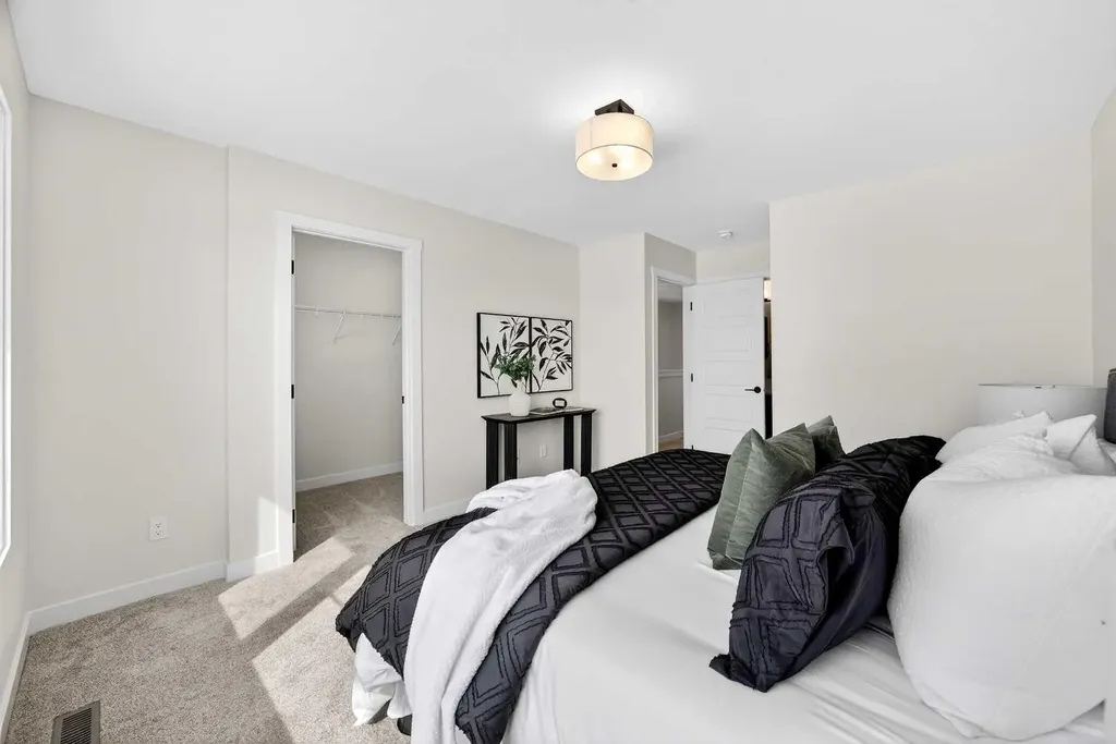 424 Fireside Drive Cochrane AB T4C3E1