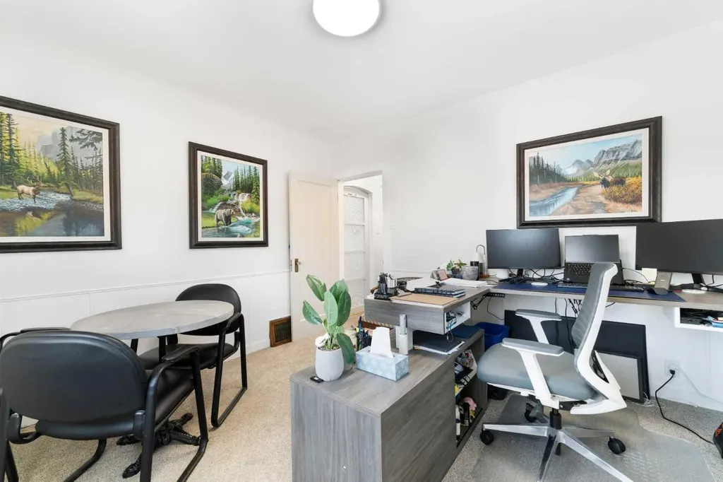 313 Ross Avenue Cochrane AB T4C 1C9