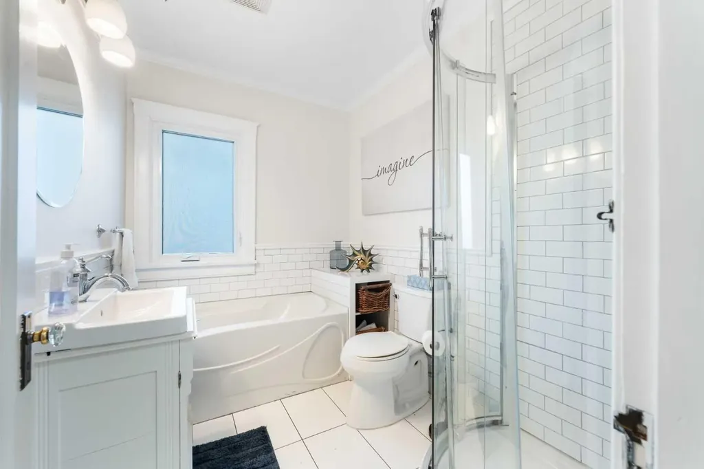 313 Ross Avenue Cochrane AB T4C 1C9