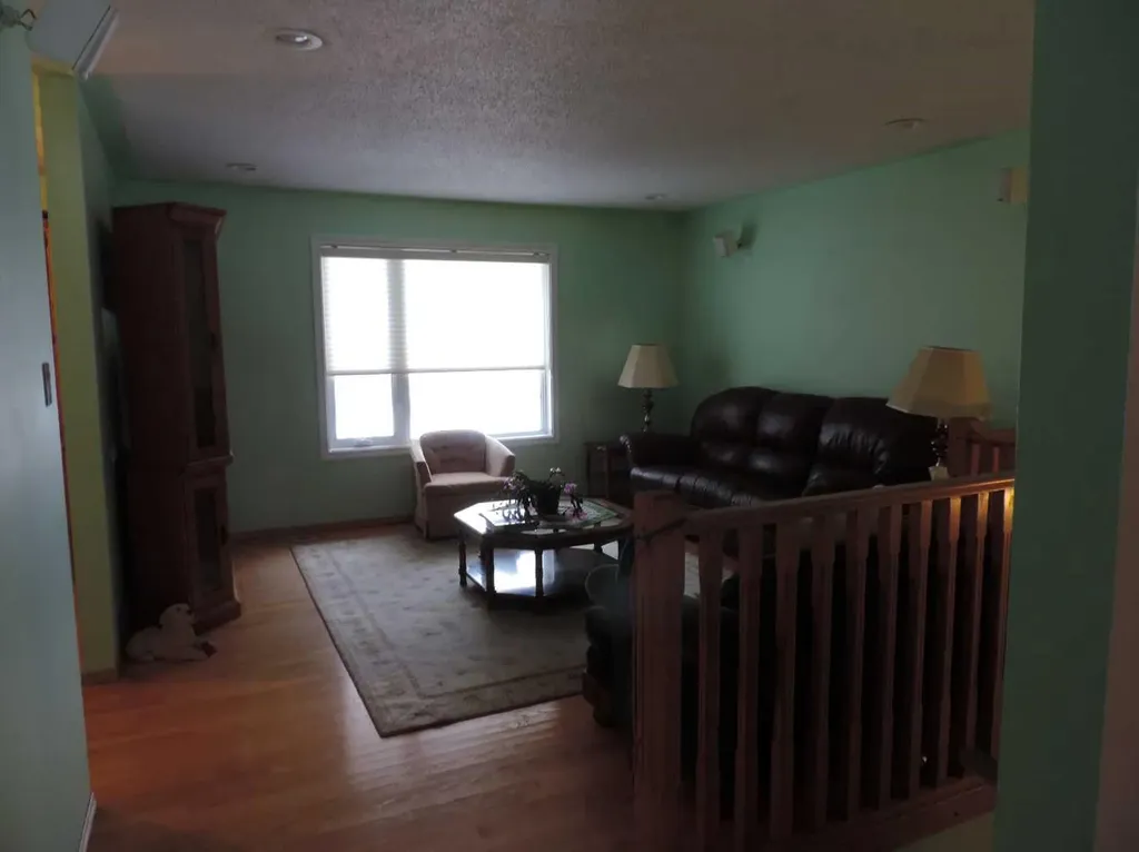 5217 46 Avenue Rimbey AB T0C 2J0