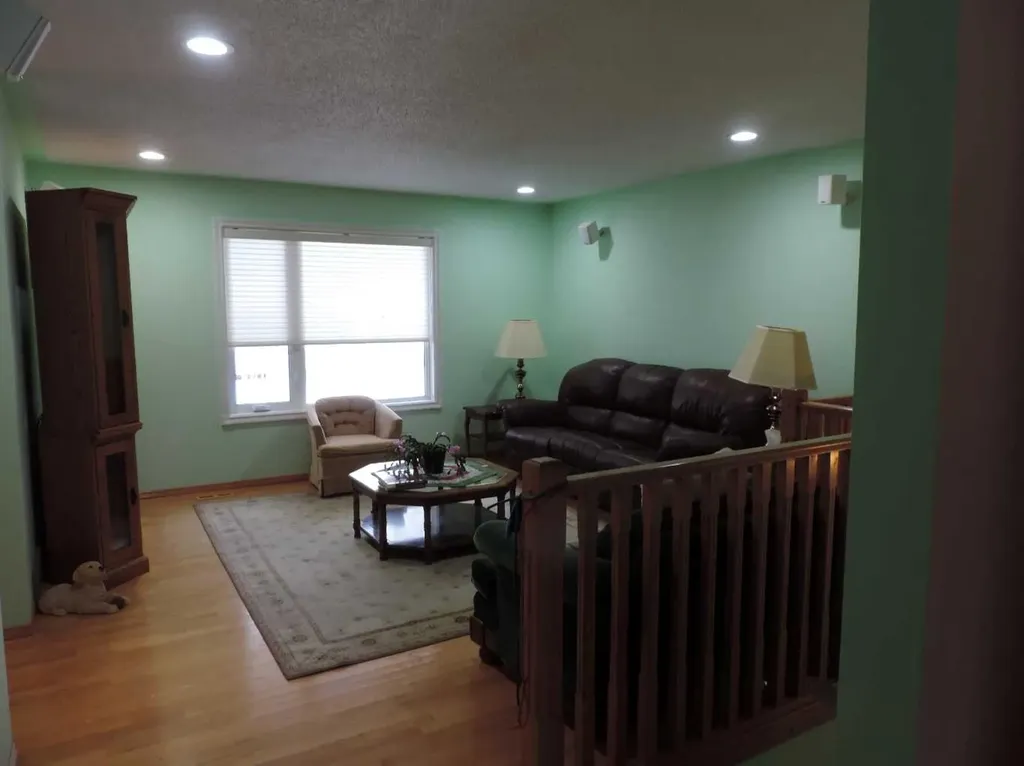 5217 46 Avenue Rimbey AB T0C 2J0