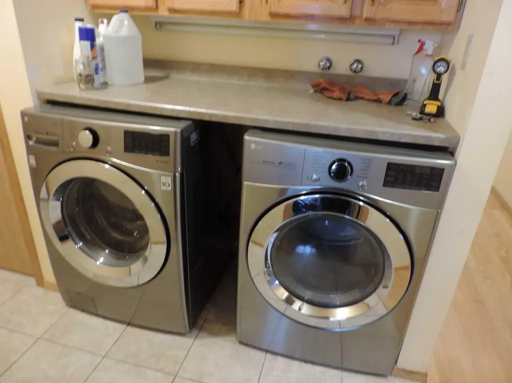 5217 46 Avenue Rimbey AB T0C 2J0