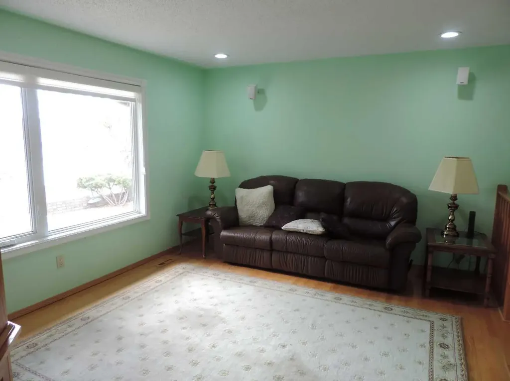 5217 46 Avenue Rimbey AB T0C 2J0