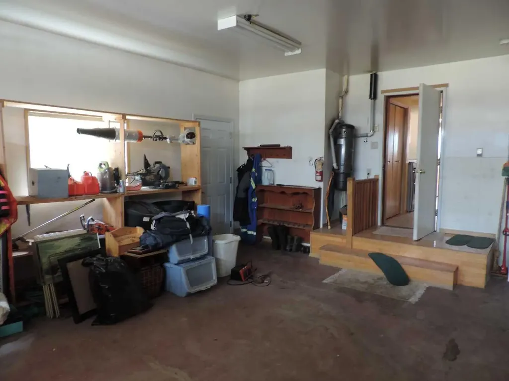 5217 46 Avenue Rimbey AB T0C 2J0