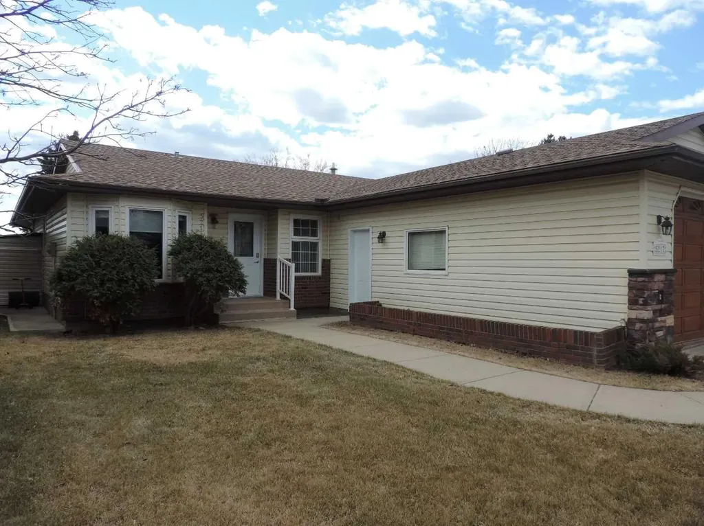 5217 46 Avenue Rimbey AB T0C 2J0