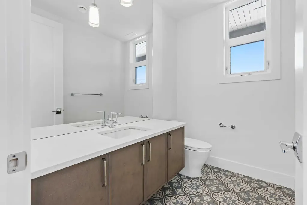 140 Marina Cove SE Calgary AB T3M 3P4