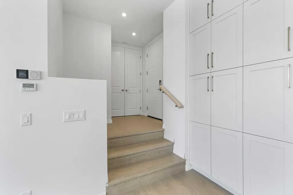 140 Marina Cove SE Calgary AB T3M 3P4