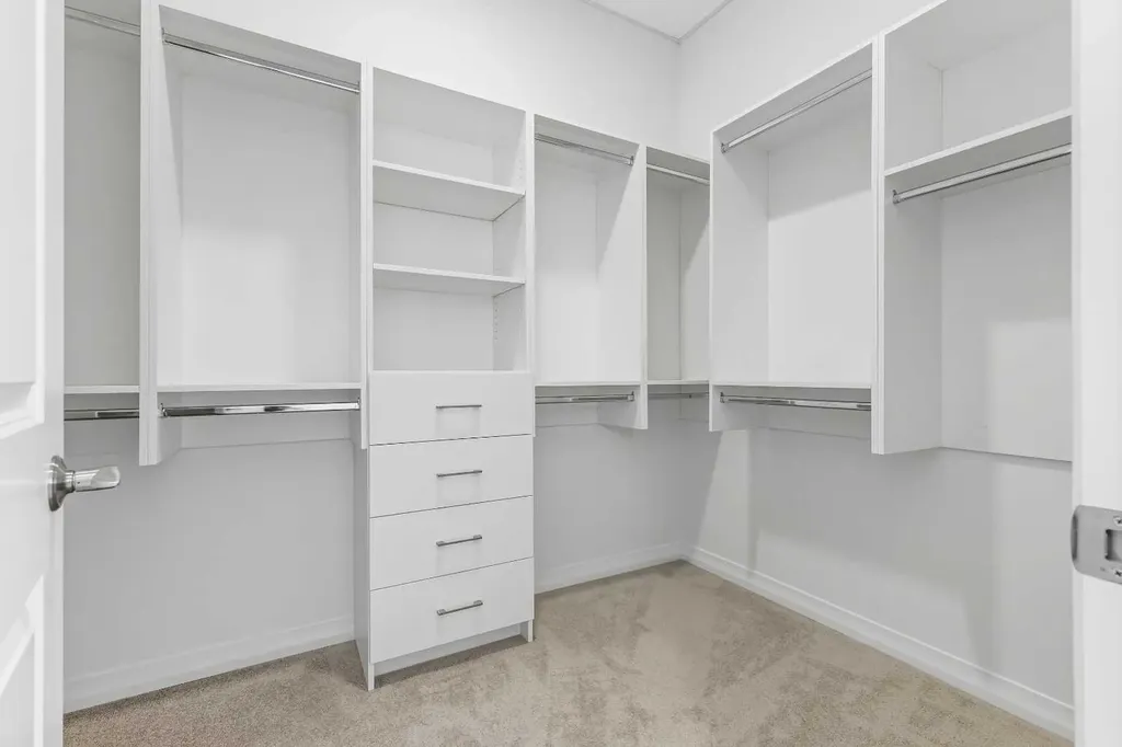 140 Marina Cove SE Calgary AB T3M 3P4