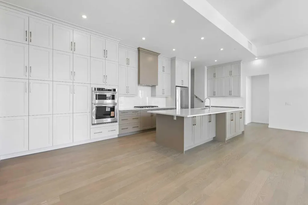 140 Marina Cove SE Calgary AB T3M 3P4