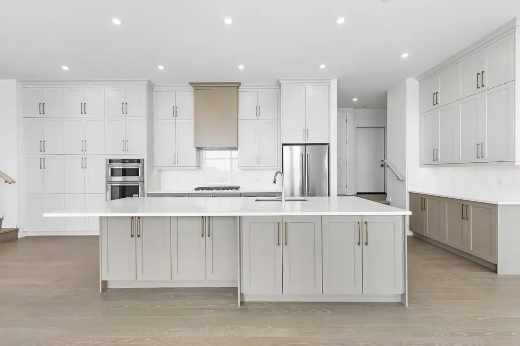 140 Marina Cove SE Calgary AB T3M 3P4