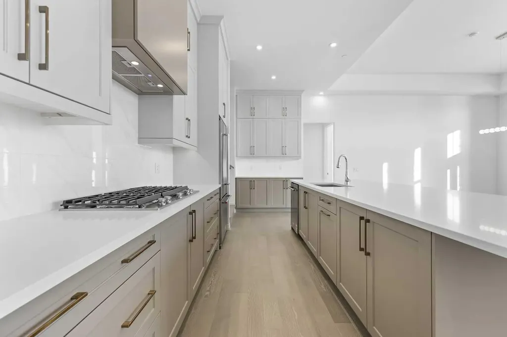 140 Marina Cove SE Calgary AB T3M 3P4